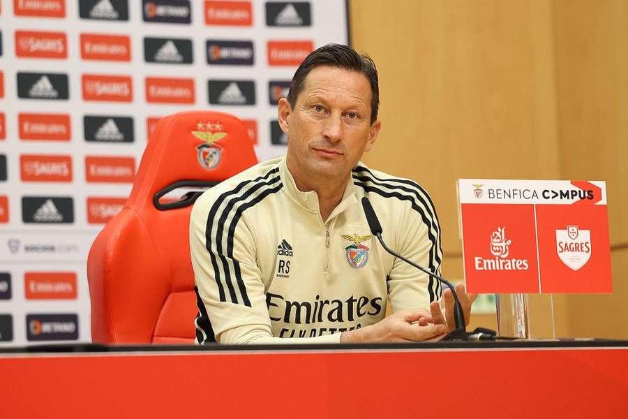 Roger Schmidt voltou a ser questionado sobre Enzo Fernández