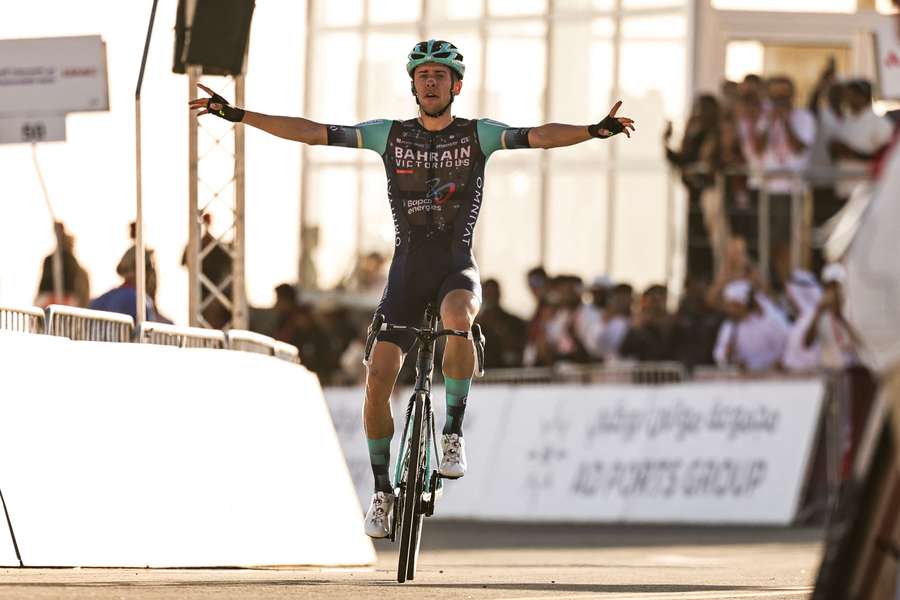 Antonio Tiberi schnappt sich den Tagessieg und das Rote Trikot