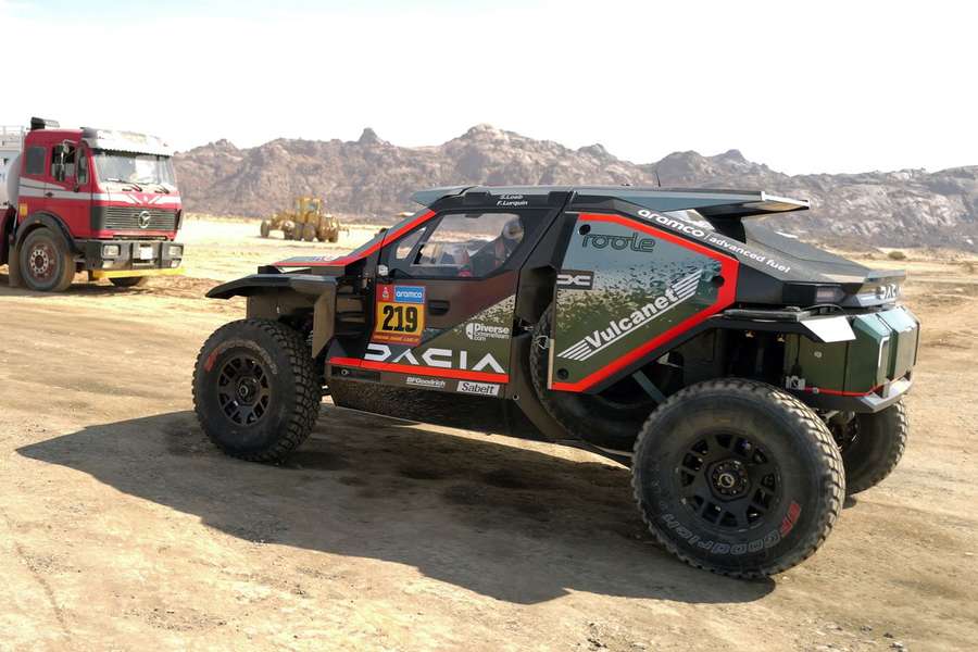 Sébastien Loeb va participa la Dakar
