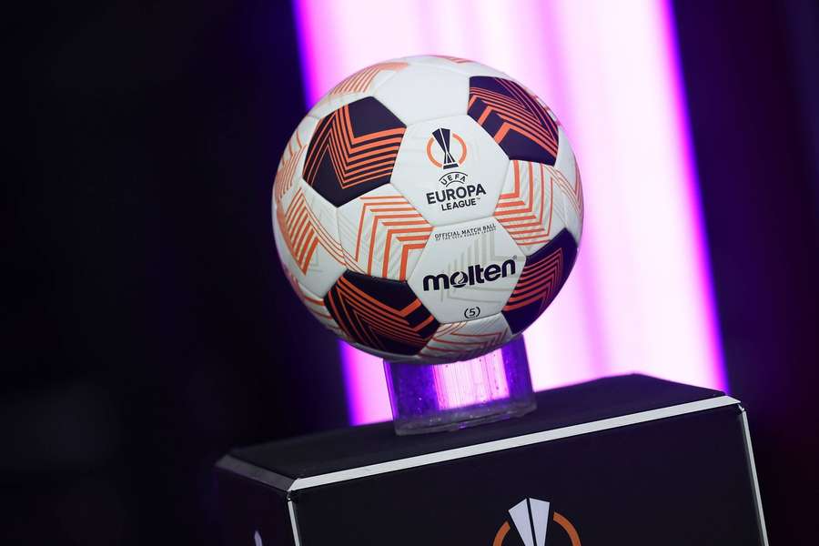 Der offizielle Spielball der UEFA Europa League 2023/24.