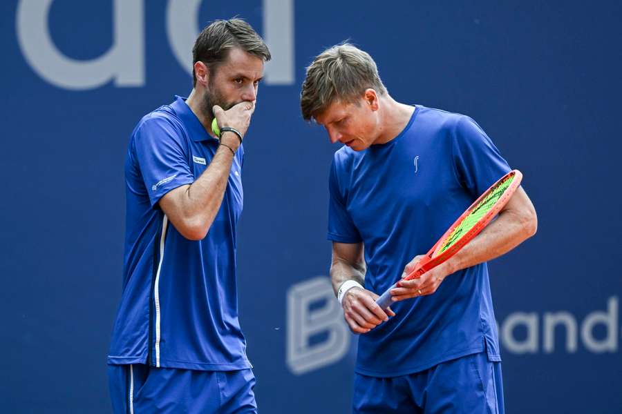 Goransson (right) and Verbeek leave Roland-Garros after the Second Round