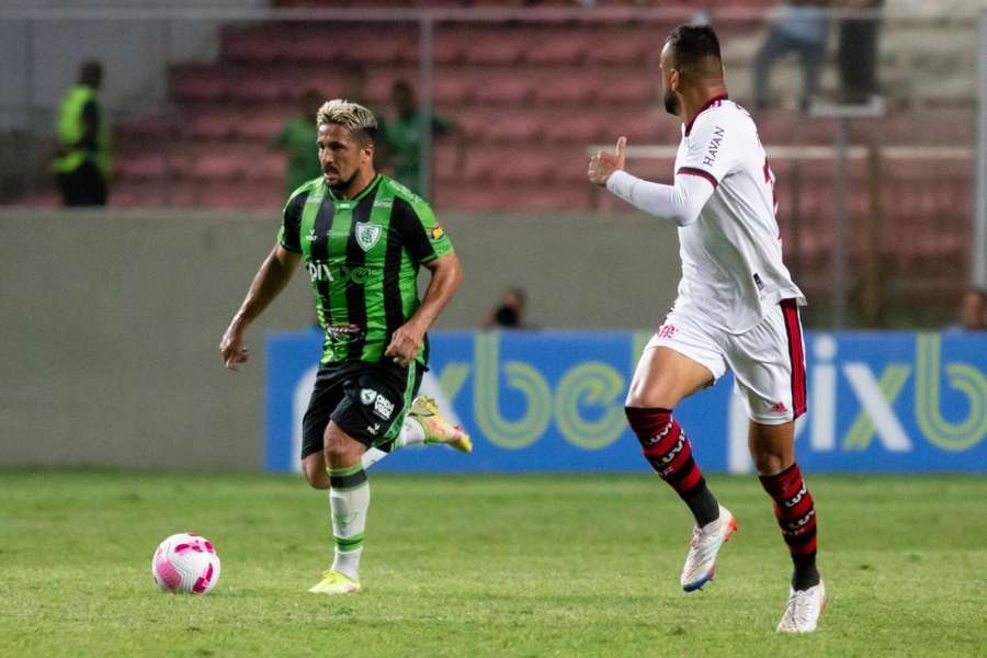 América acabou perdendo em casa para o Flamengo, em jogo realizado neste sábado (22), no Independência