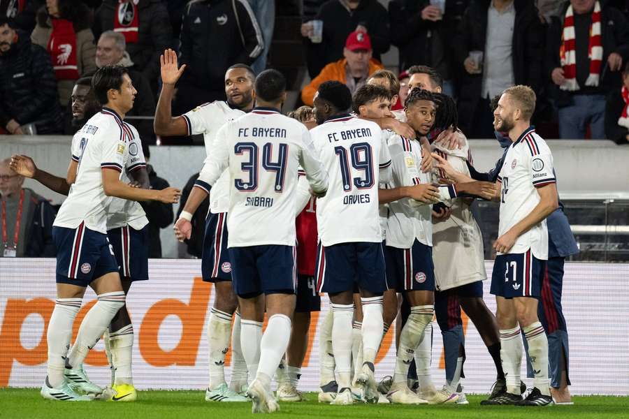 Bayern revine pe primul loc în Bundesliga după victoria de la Freiburg Bayern revine pe primul loc în Bundesliga după victoria de la Freiburg