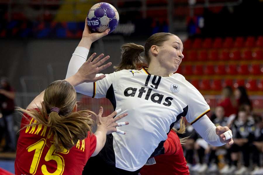 Nieke Kuhne in action against Marija Jankulovska (L) of North Macedonia during the Women's EURO 2026 Nieke Kuhne in action against Marija Jankulovska (L) of North Macedonia during the Women's EURO 2026