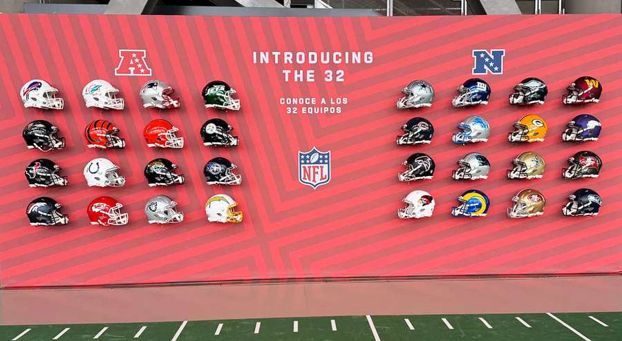 Los cascos de los 32 equipos de la NFL estarán presentes Los cascos de los 32 equipos de la NFL estarán presentes