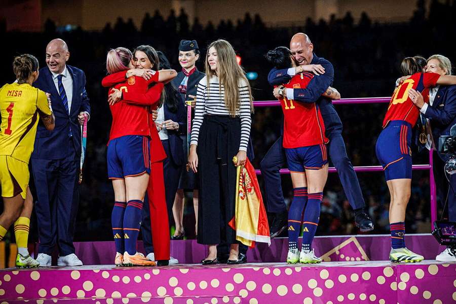 Spanske fodboldkvinder går alligevel med til at spille Nations League-kampe