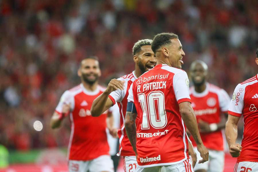 Alan Patrick e Wesley brilharam em Inter x Vitória