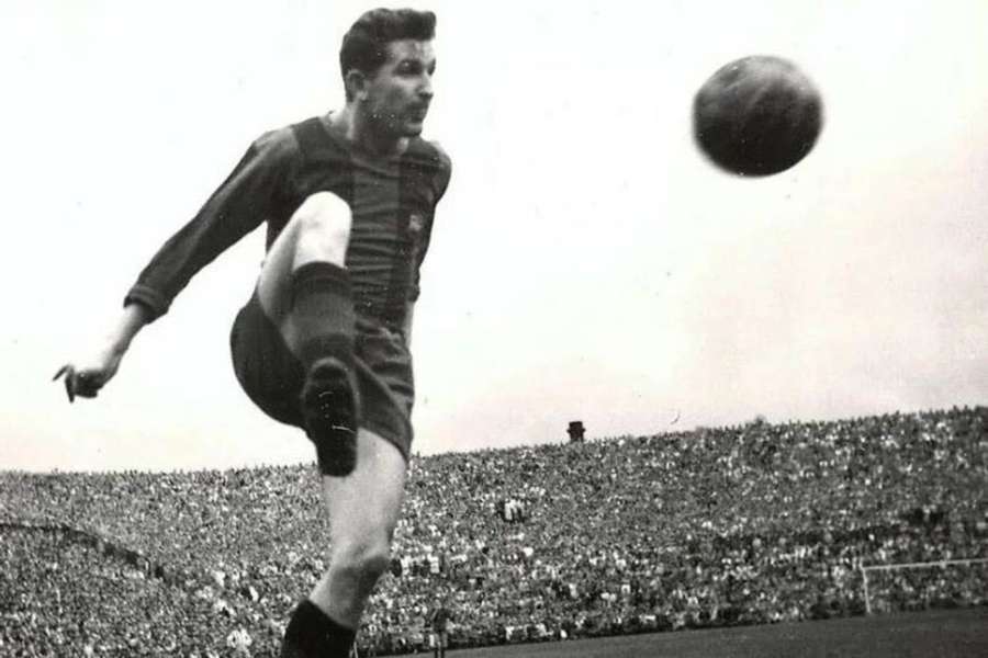 Jiří Hanke na archivní fotografii v barcelonském dresu,