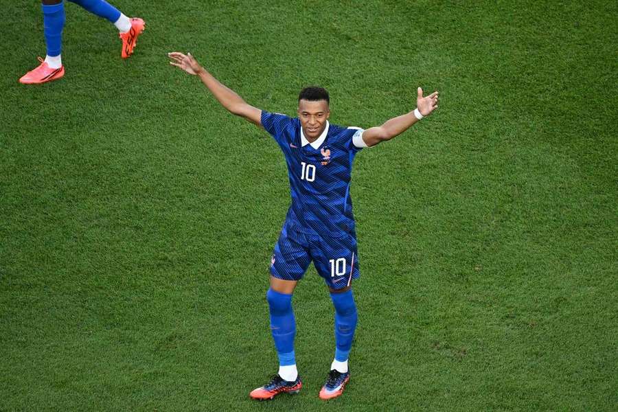 Mbappé je so siedmimi gólmi na turnaji najlepším strelcom francúzskej reprezentácie. Mbappé je so siedmimi gólmi na turnaji najlepším strelcom francúzskej reprezentácie.