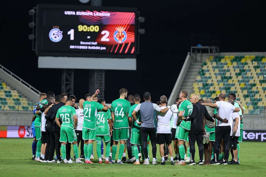 O Haifa voltou a campo contra o Villarreal após 1 mês de pausa