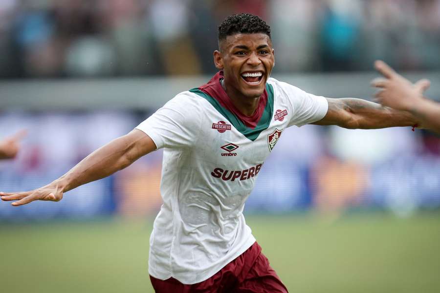 Hércules garantiu o triunfo do Fluminense sobre o Vitória