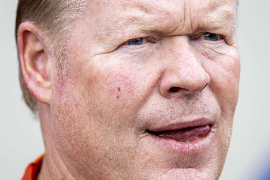 Bondscoach Koeman moet Nederland naar het EK loodsen