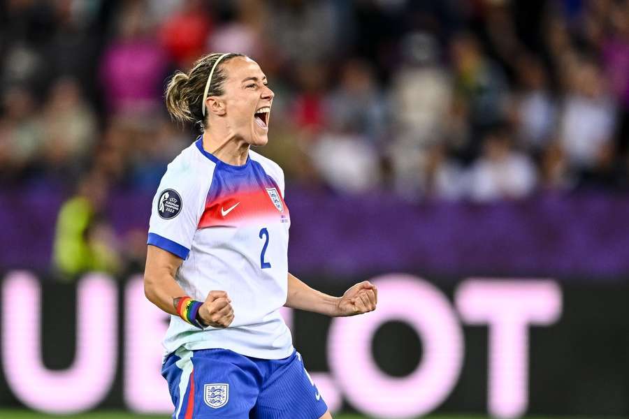 Lucy Bronze zapewniła Anglii miejsce w finale.
