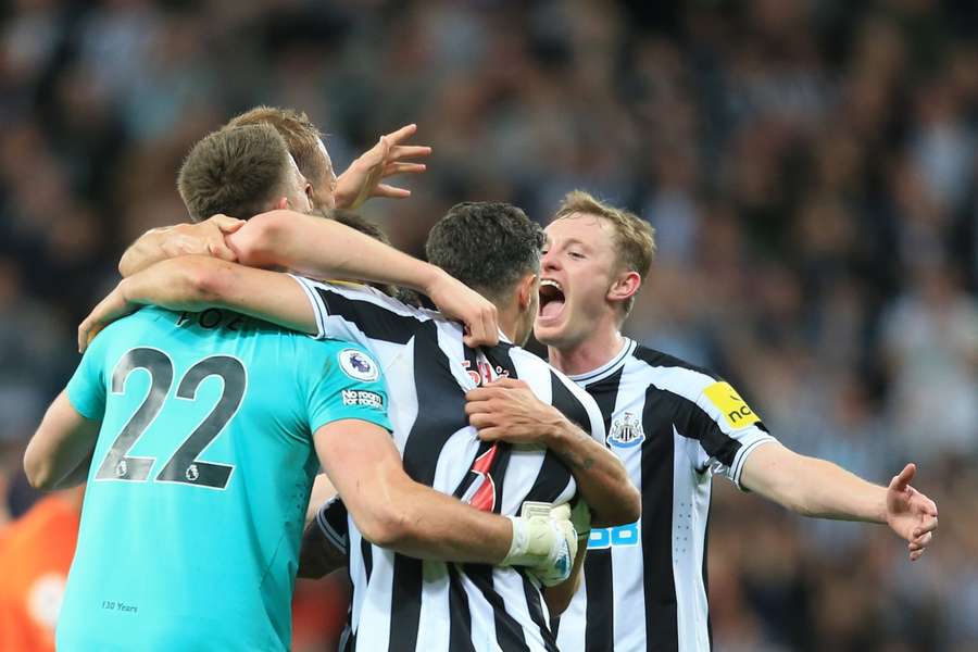 El Newcastle festeja su clasificación para la Champions