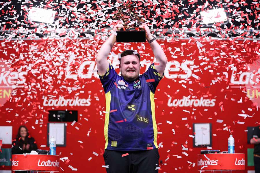 Luke Littler gewann die UK Open im vergangenen Jahr.