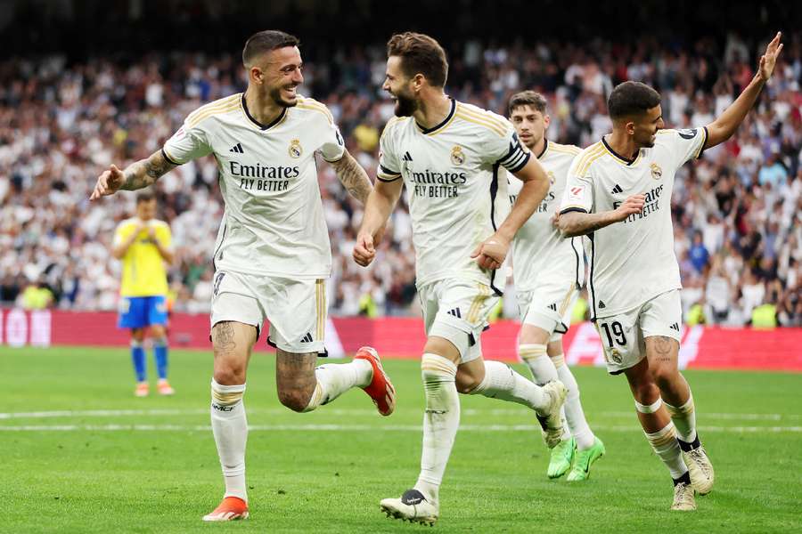 Joselu celebrates his goal