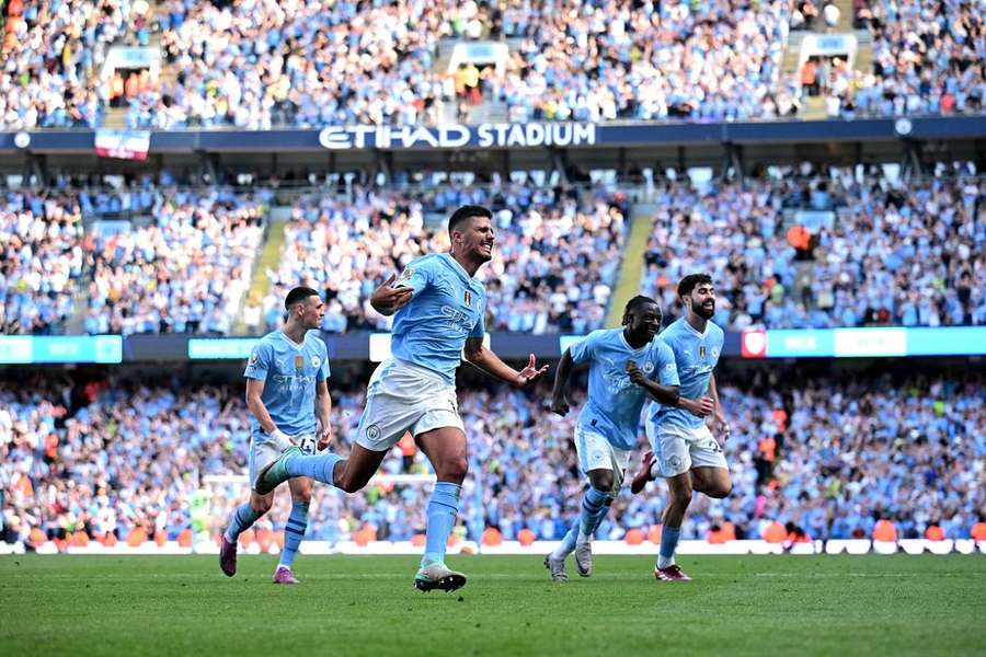 Rodri faisant exulter l'Etihad. Rodri faisant exulter l'Etihad.