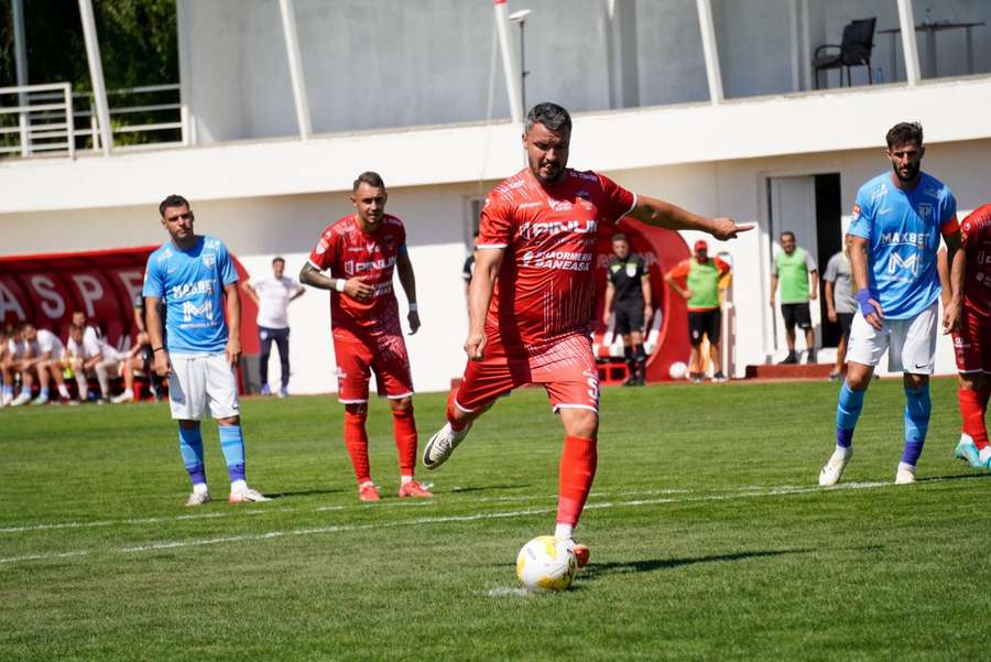 Budescu a marcat din penalty