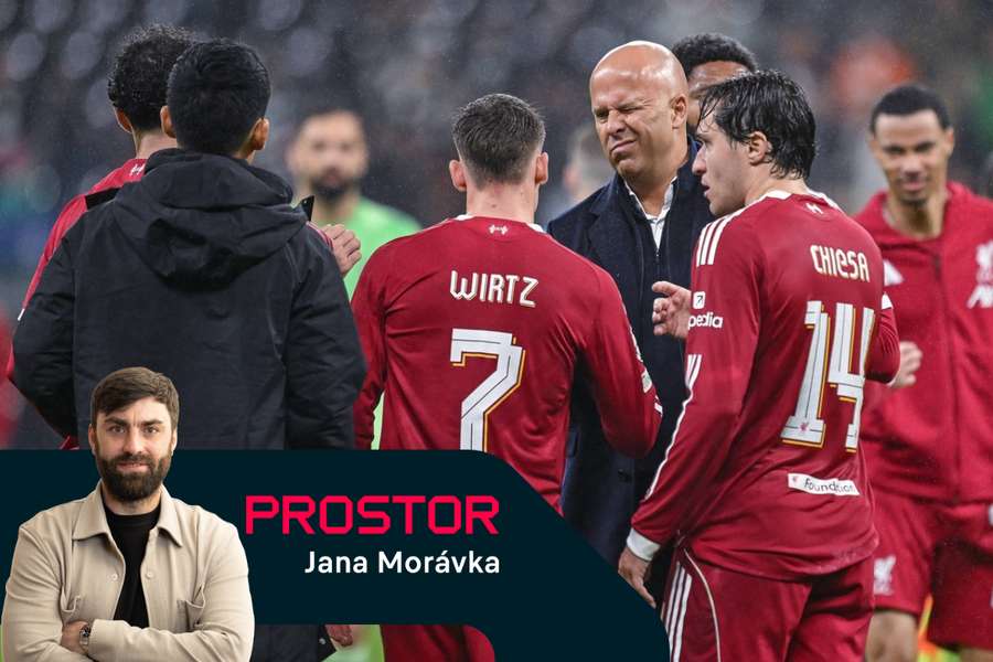 Výraz ve tváři kouče Liverpoolu Arneho Slota směrem k Florianu Wirtzovi hovoří jasně: Není to ono... Výraz ve tváři kouče Liverpoolu Arneho Slota směrem k Florianu Wirtzovi hovoří jasně: Není to ono...