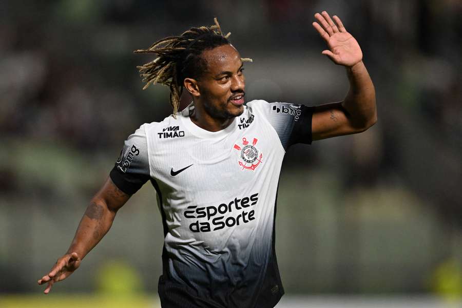 André Carrillo fez o gol do Corinthians
