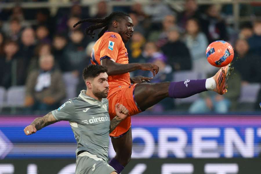 Moise Kean contro Unai Nunez Moise Kean contro Unai Nunez