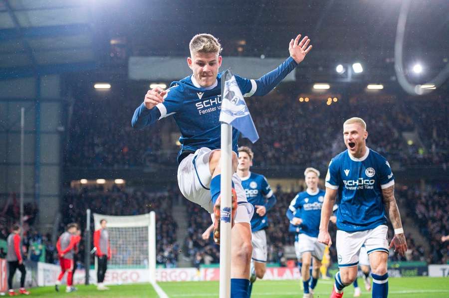 El Arminia Bielefeld sigue adelante.