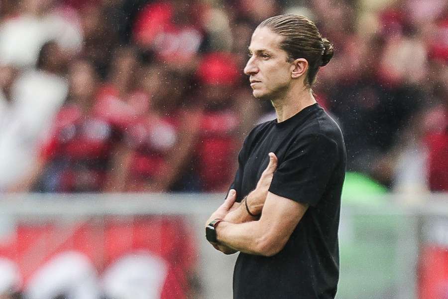 Filipe Luís ironizou reclamações do Palmeiras
