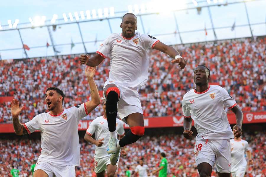 Sevilla venceu com gol de pênalti