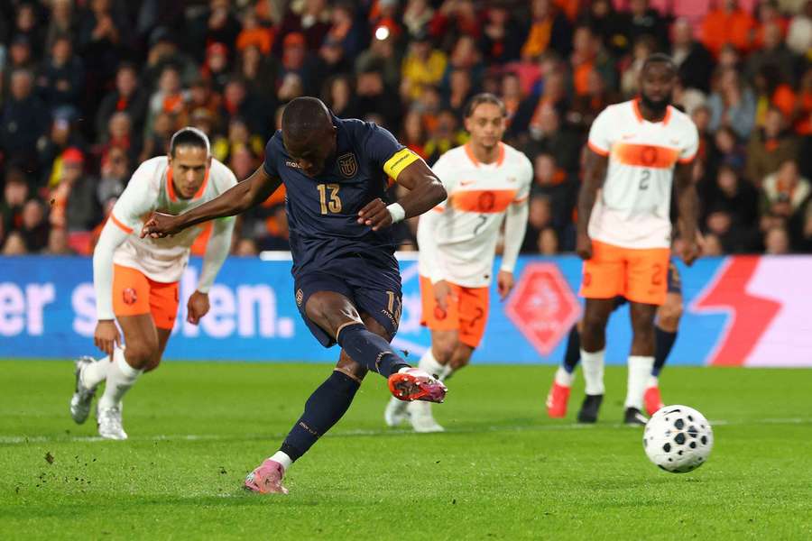 Valencia verwandelte den Elfmeter zum 1:1