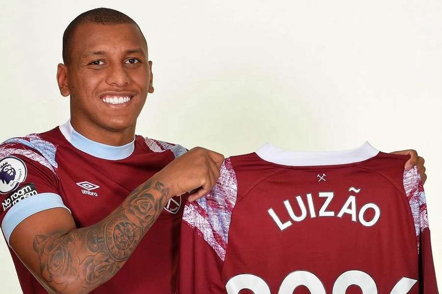 West Ham release Luizao from contract