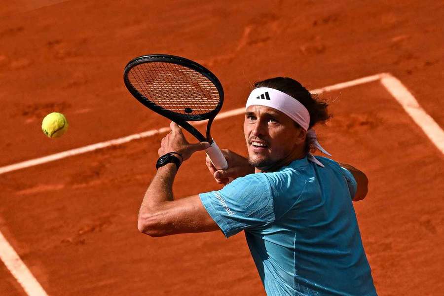 Alexander Zverev dał z siebie wszystko i nagrodził się awansem do ćwierćfinału.