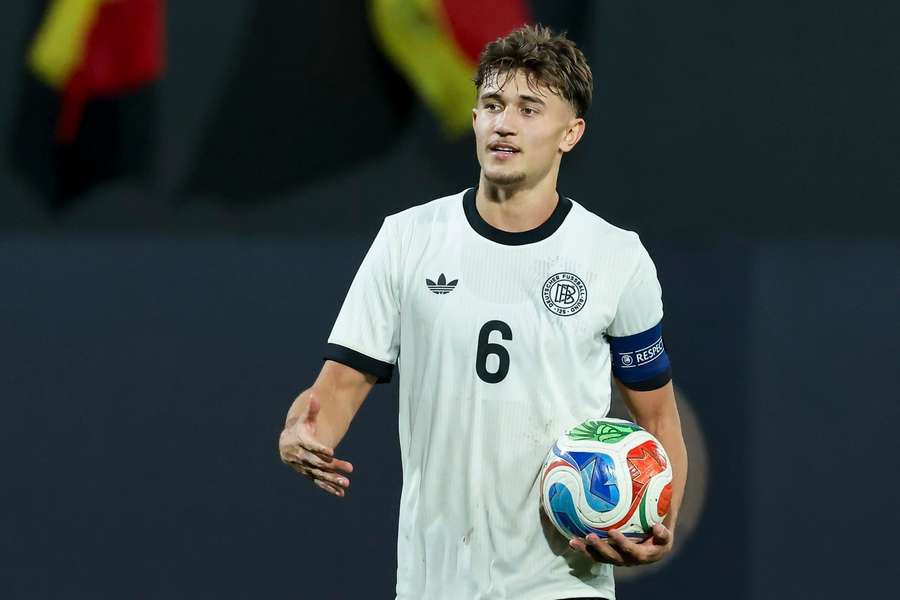 Tom Bischof mit dem wohlverdienten Matchball Tom Bischof mit dem wohlverdienten Matchball