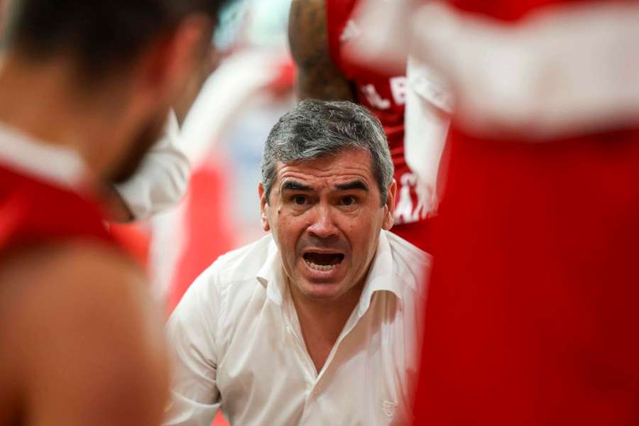Norberto Alves, treinador do Benfica