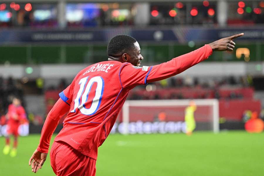 Dembélé célébrant son but face à Leverkusen mardi soir. Dembélé célébrant son but face à Leverkusen mardi soir.