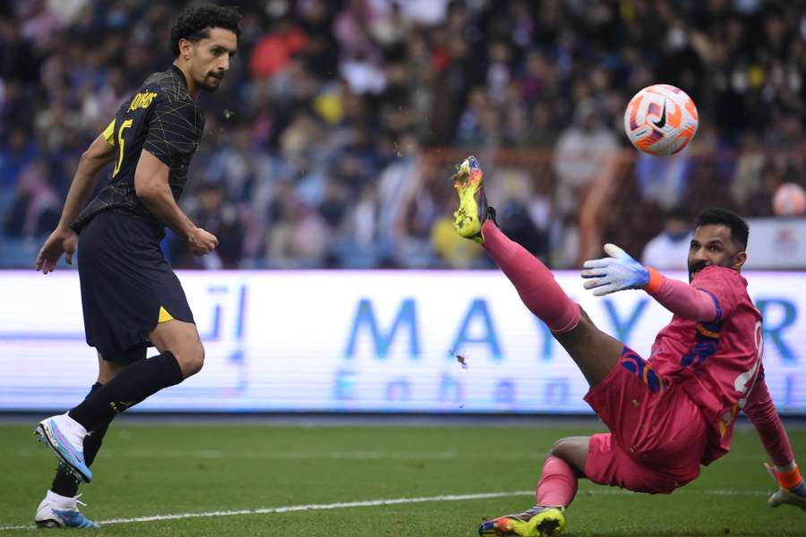 Marquinhos înscrie pentru 1-2 Marquinhos înscrie pentru 1-2