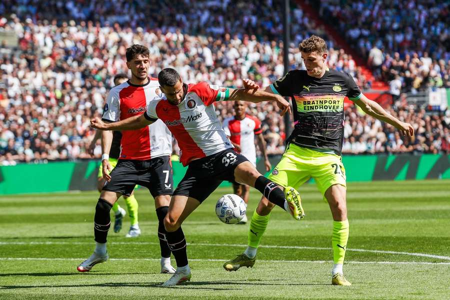 Z nieba do piekła - Feyenoord Modera przegrał z PSV w ostatnich sekundach i traci szansę na LM