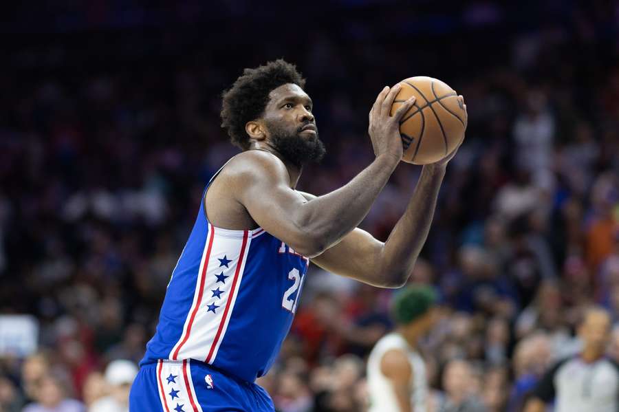 Embiid led the 76ers to victory