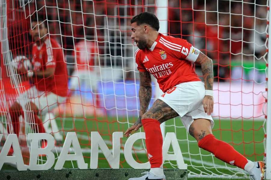 Otamendi termina contrato con el Benfica en junio