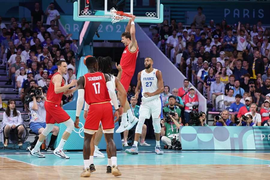 Franz Wagner mit dem Poster-Dunk