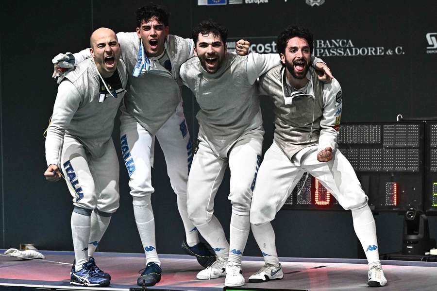 Italia medaglia d'oro nel fioretto maschile