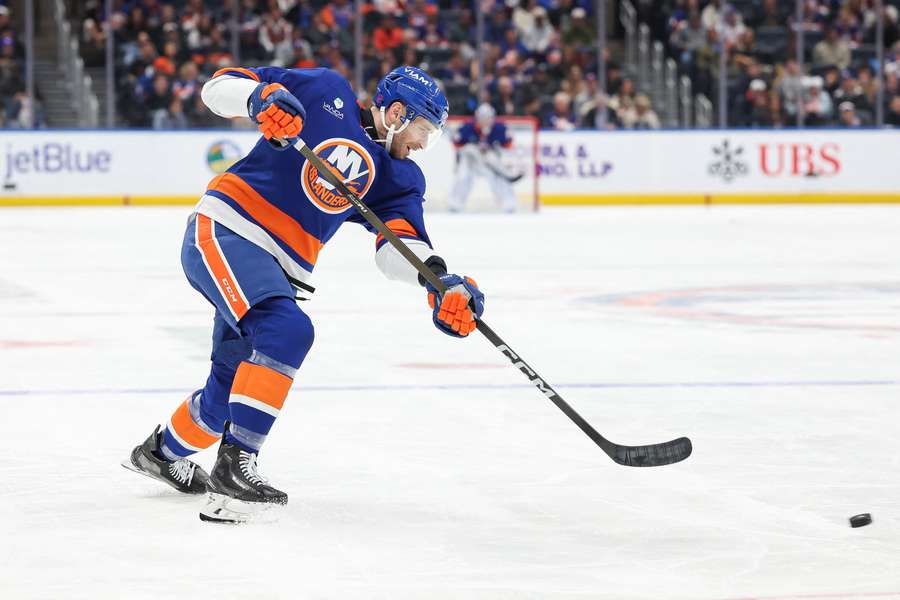 Soucy dokončil poslední sezonu v barvách New York Islanders. Soucy dokončil poslední sezonu v barvách New York Islanders.