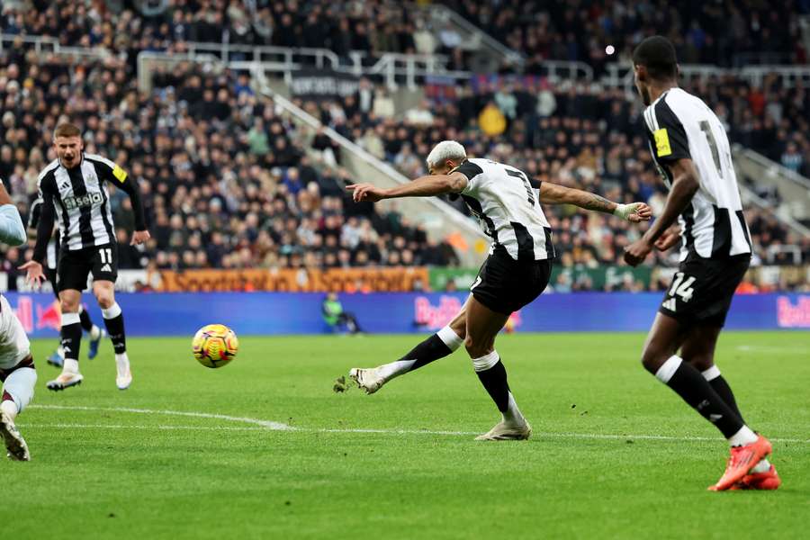 Joelinton curls in Newcastle's third