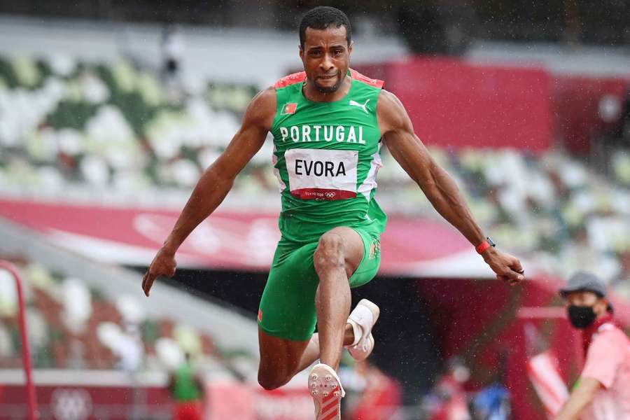Atleta português Nélson Évora terminou a carreira