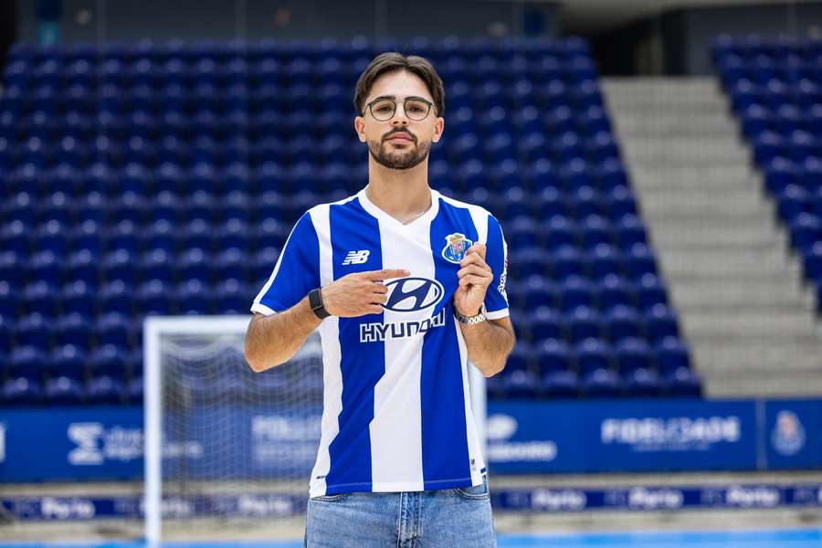 Samuel Silva oficializado no FC Porto Samuel Silva oficializado no FC Porto
