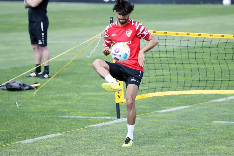 Dahoud werd verhuurd aan Stuttgart vorig seizoen