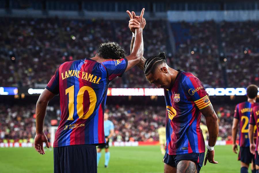 Lamine Yamal e Raphina, giocatori del Barcellona Lamine Yamal e Raphina, giocatori del Barcellona