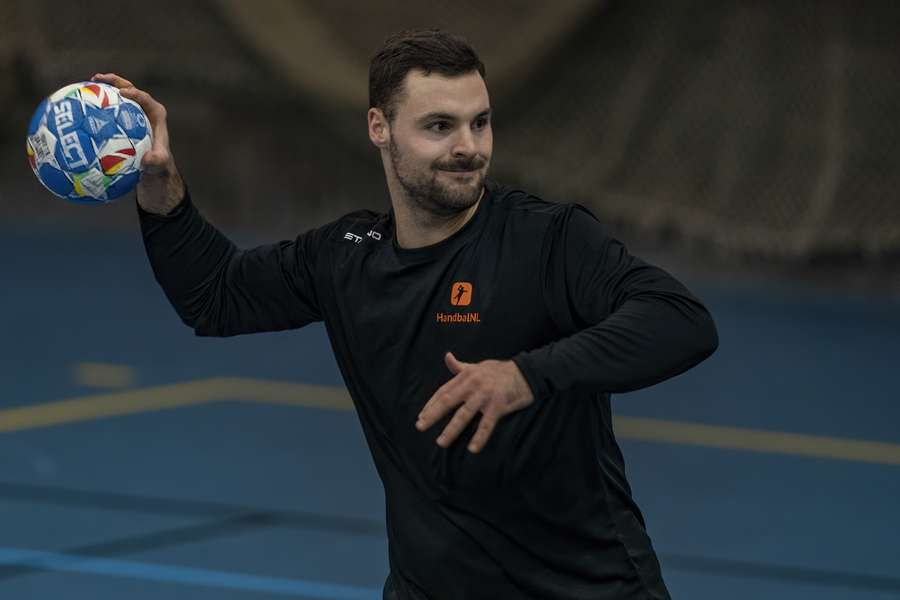 Dani Baijens tijdens een training van de handbalmannen van TeamNL