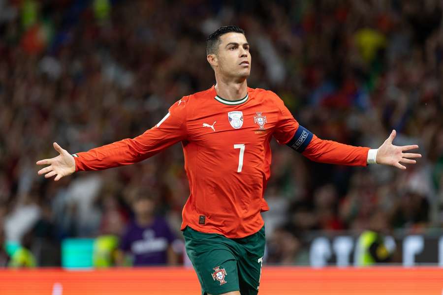 Portugal no pudo celebrar el pase al Mundial a pesar del doblete de Cristiano Ronaldo