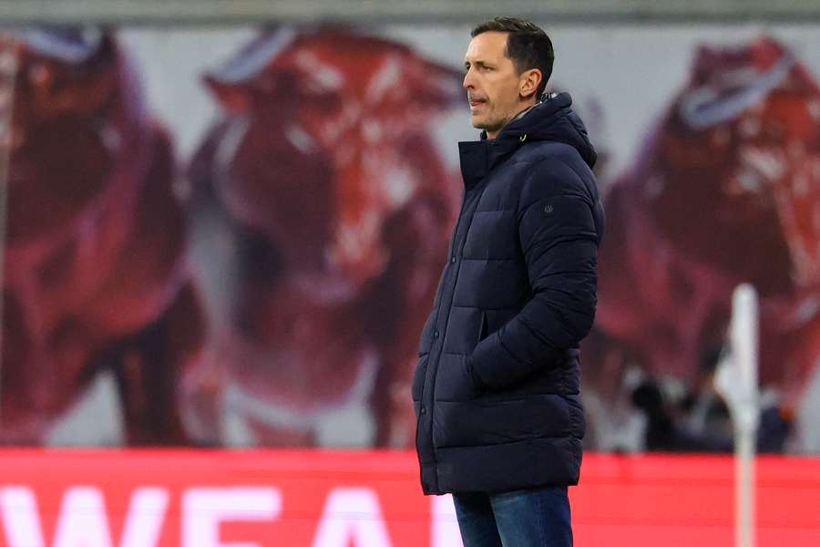 Toppmöller entschuldigt sich vor allem bei den mitgereisten Fans Toppmöller entschuldigt sich vor allem bei den mitgereisten Fans