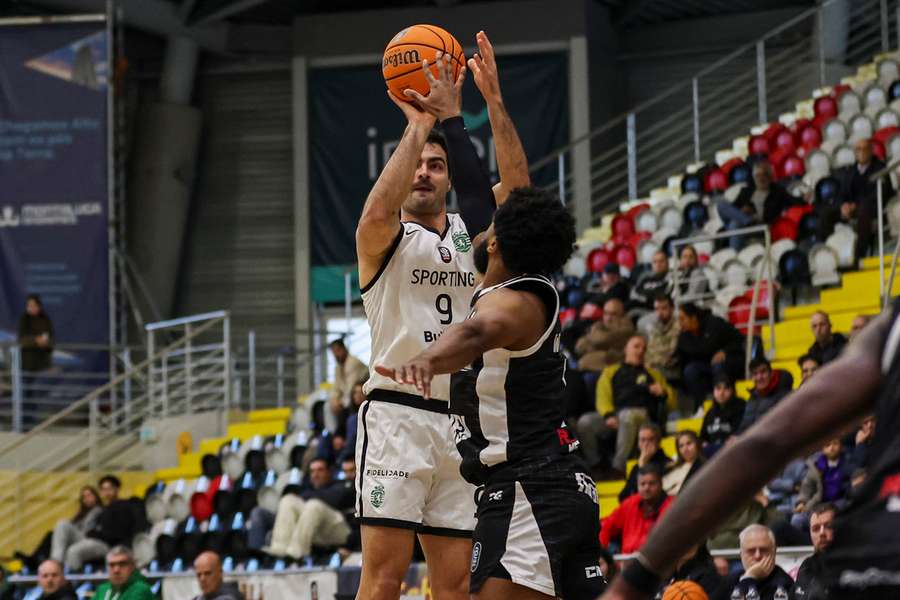 Sporting regressou aos triunfos